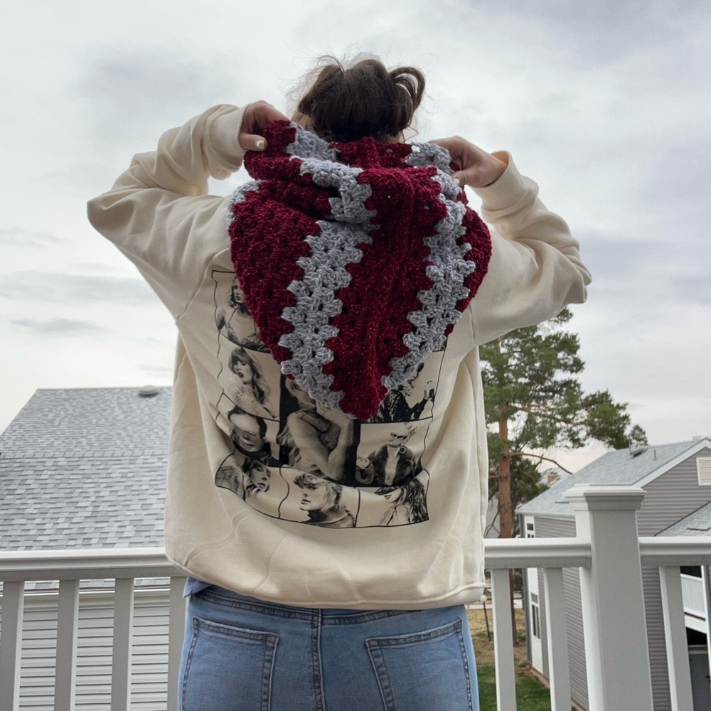 Taylor Swift with crochet - Picture 2 of 7